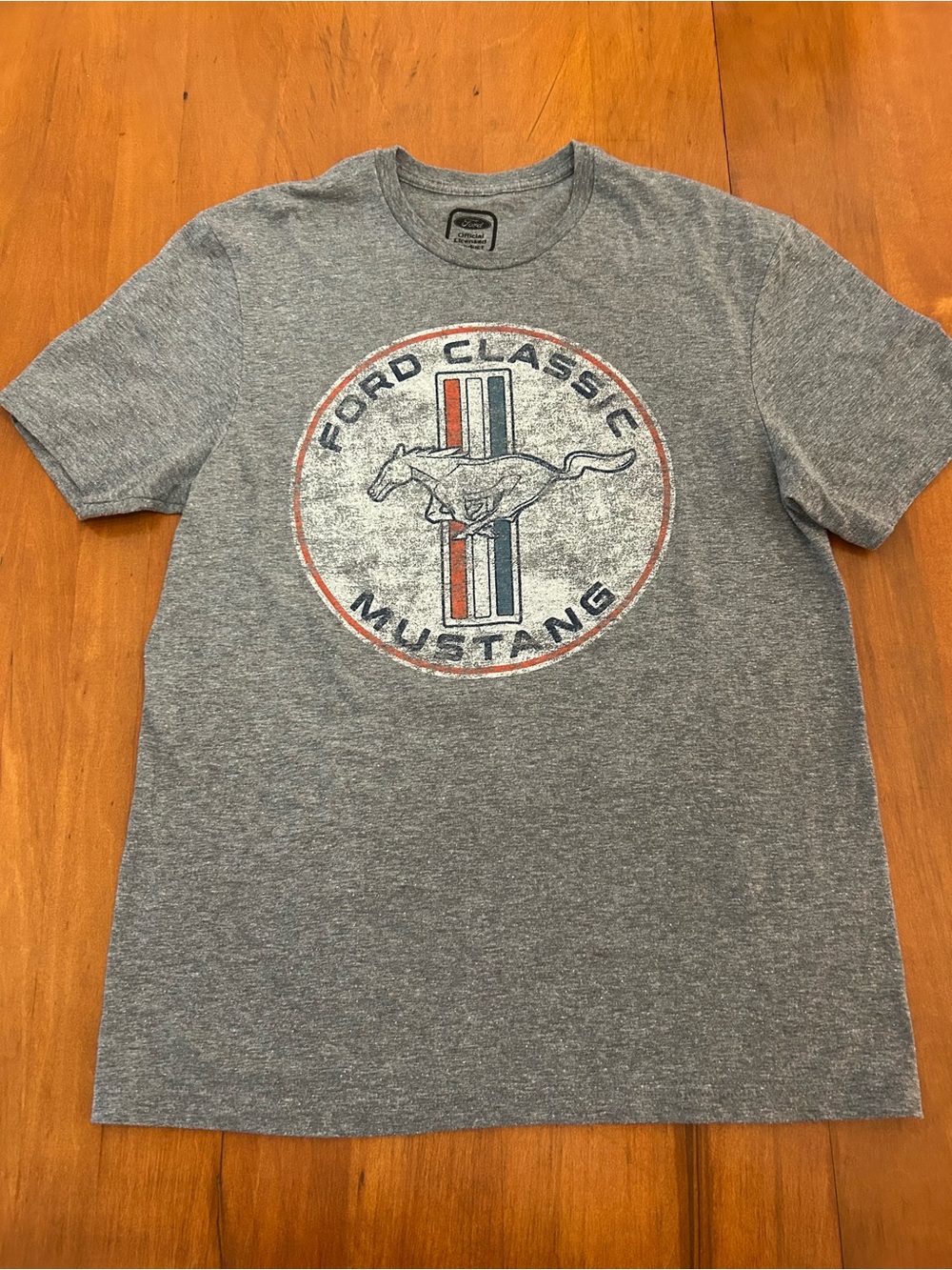 Ford Classic Mustang Graphic Tee Gray Adult Medium Distressed Retro T-Shirt - Picture 2 of 8